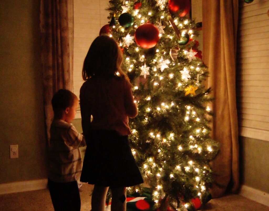 children christmas tree 1 scaled e1636048446544